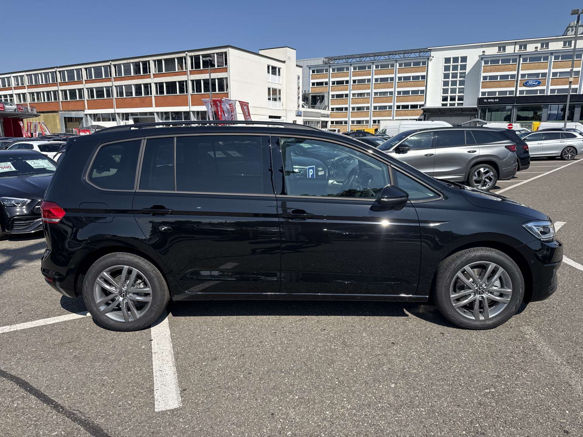 VW Touran 1.5 TSi EVO Comfortline Edition DSG-Automat 7-Plätzer-image-9
