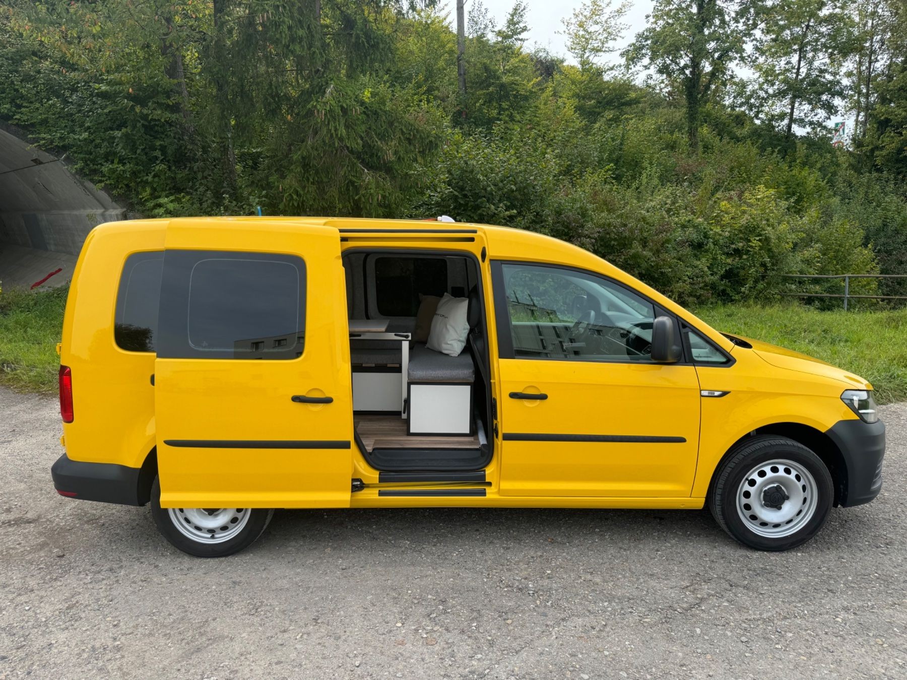 VW Caddy Maxi DSG 4Motion Saranda Beach