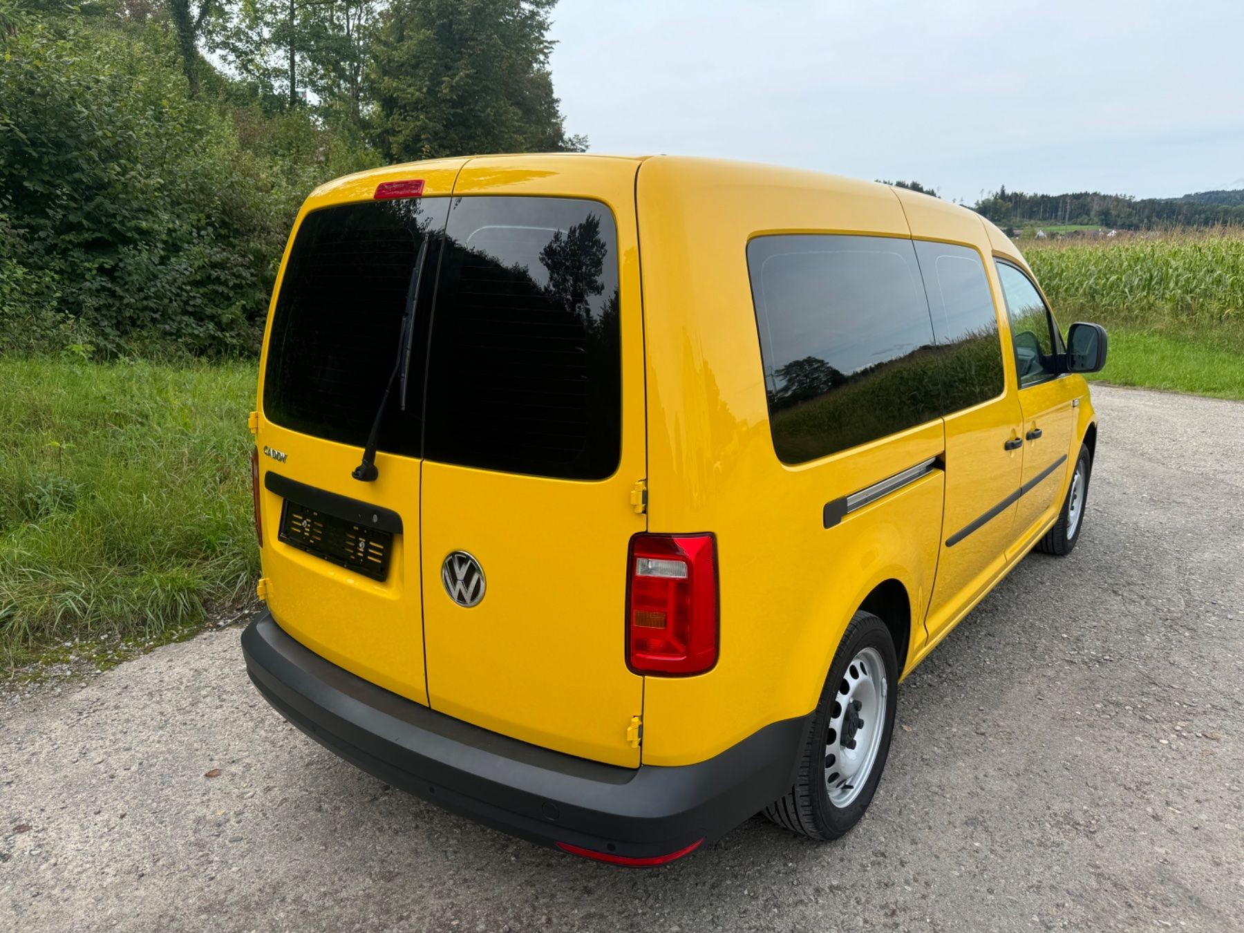 VW Caddy Maxi DSG 4Motion Saranda Beach-image-9
