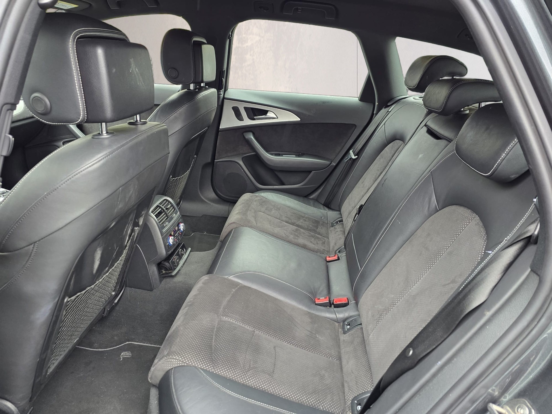 AUDI A6 Avant 3.0 TDI V6 quattro S-tronic-image-18