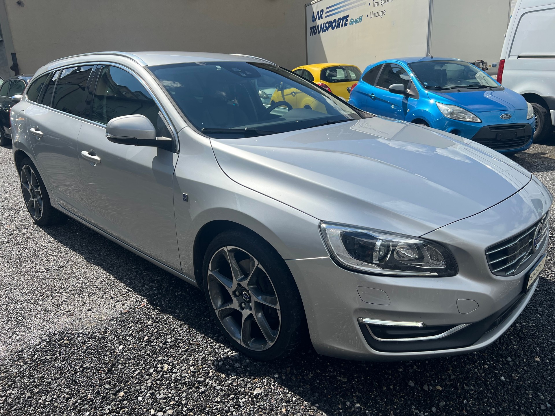 VOLVO V60 D4 AWD OceanRace Geartronic-image-2