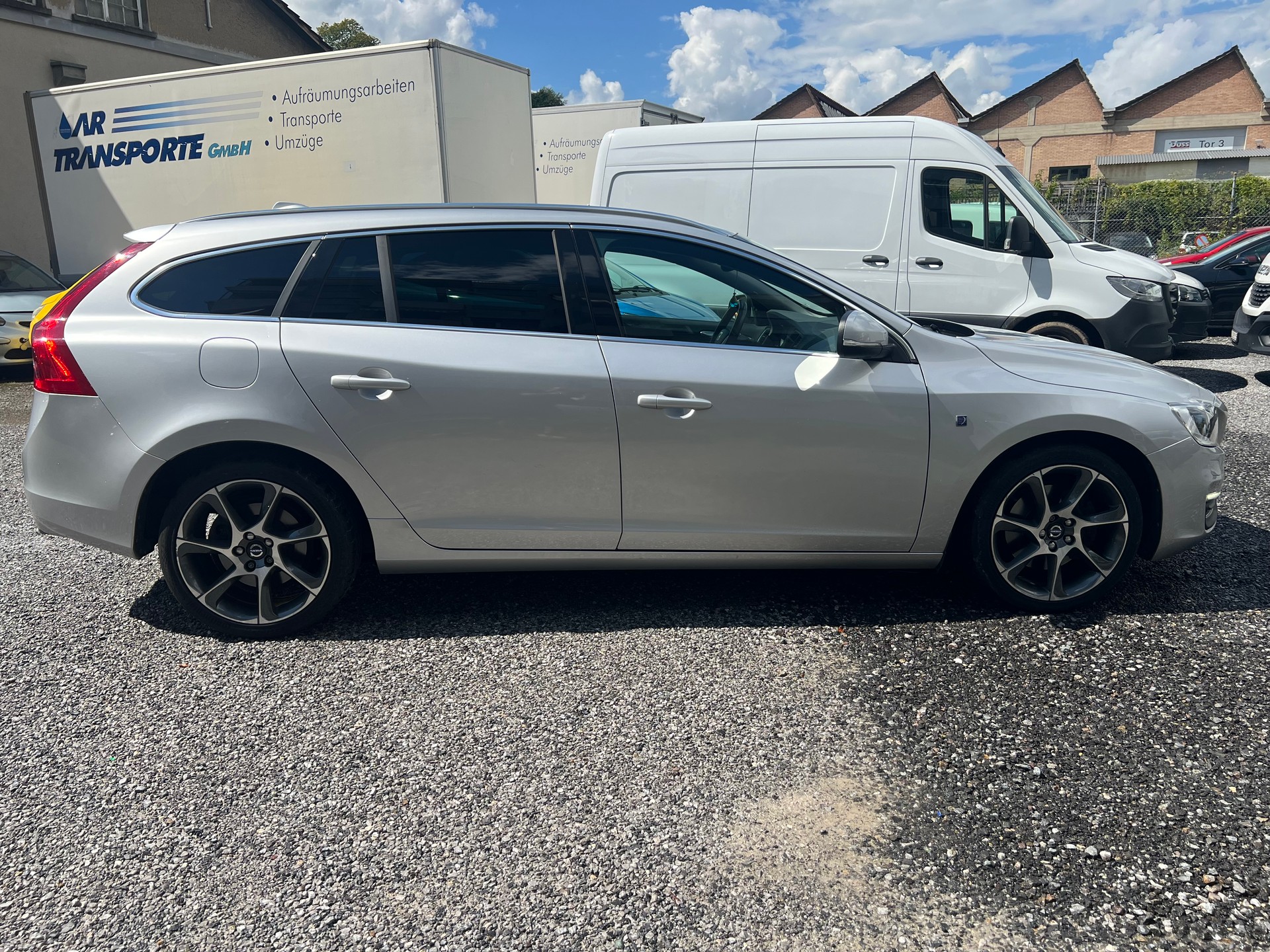 VOLVO V60 D4 AWD OceanRace Geartronic-image-4