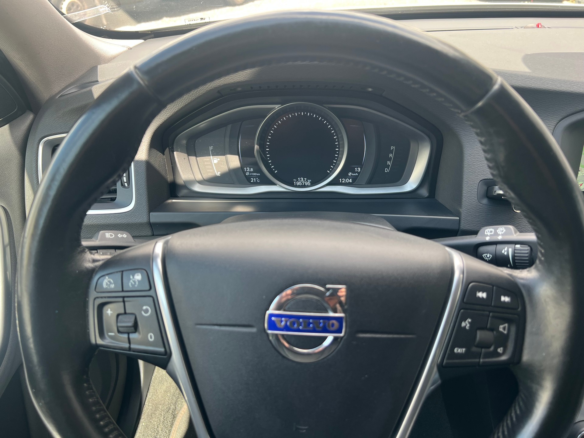 VOLVO V60 D4 AWD OceanRace Geartronic-image-9