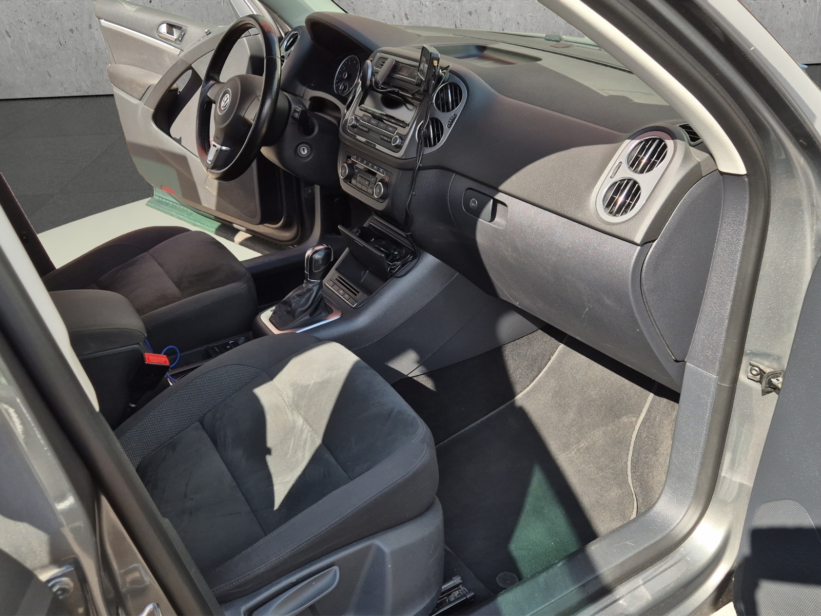 VW Tiguan 2.0 TSI Sport&Style 4Motion DSG-image-11