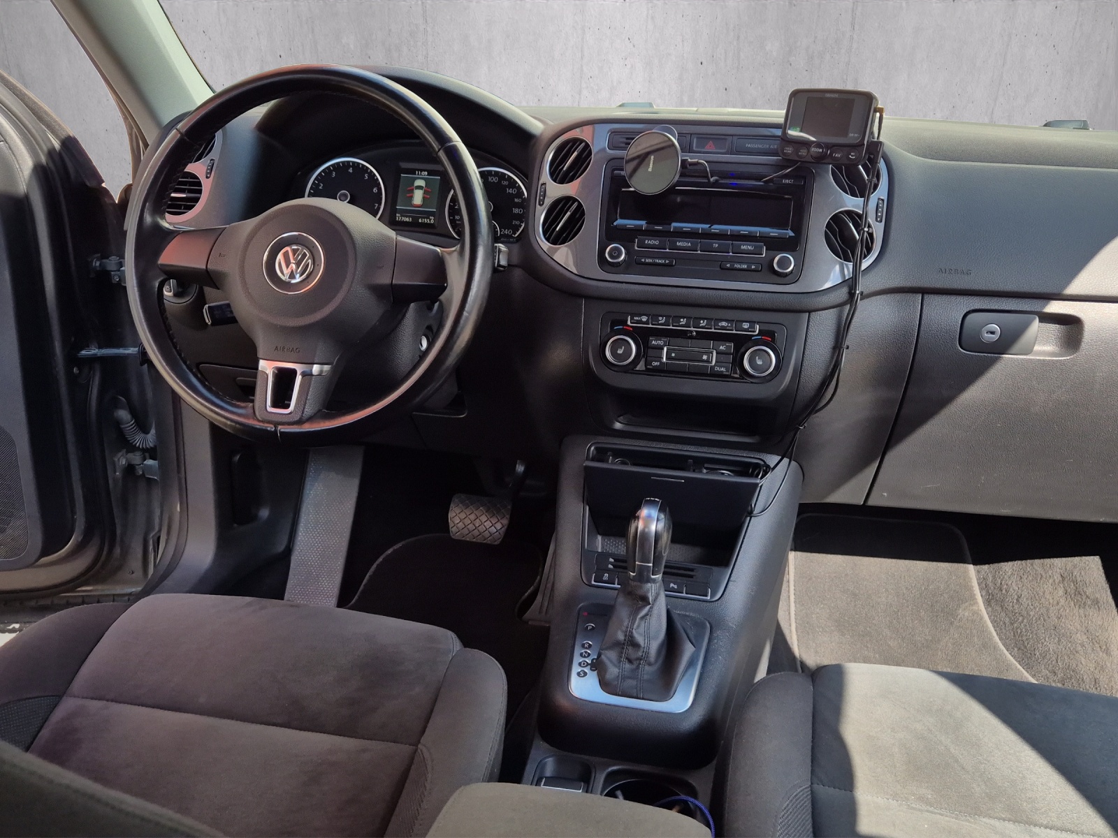 VW Tiguan 2.0 TSI Sport&Style 4Motion DSG-image-10