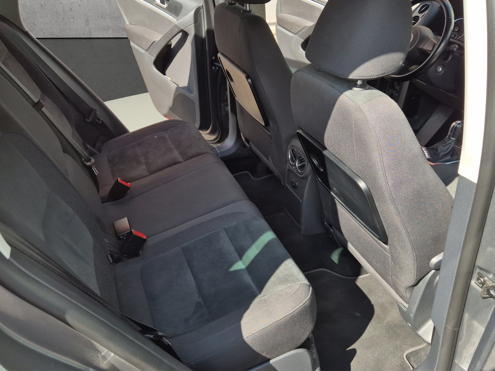 VW Tiguan 2.0 TSI Sport&Style 4Motion DSG-image-12