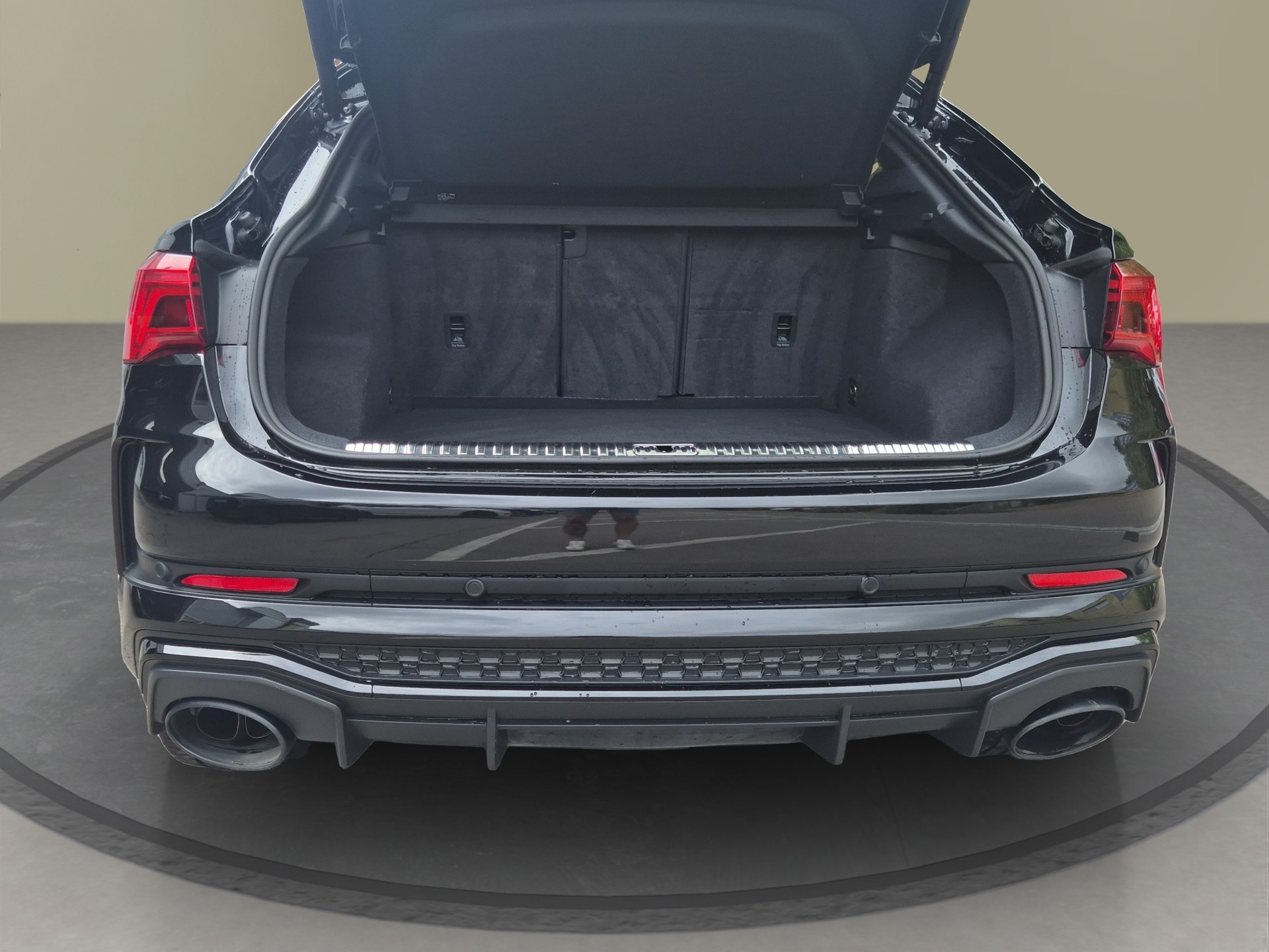 AUDI RS Q3 Sportback quattro S tronic-image-23