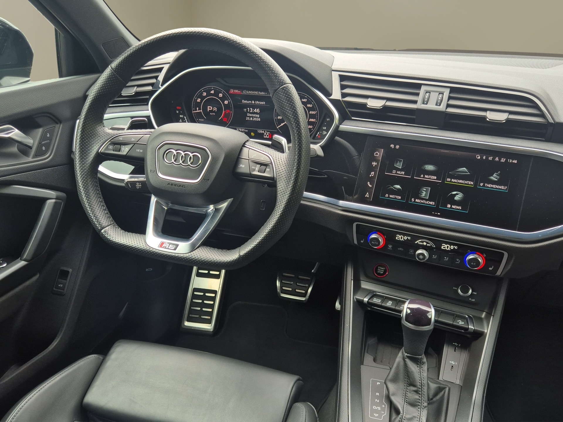 AUDI RS Q3 Sportback quattro S tronic-image-16