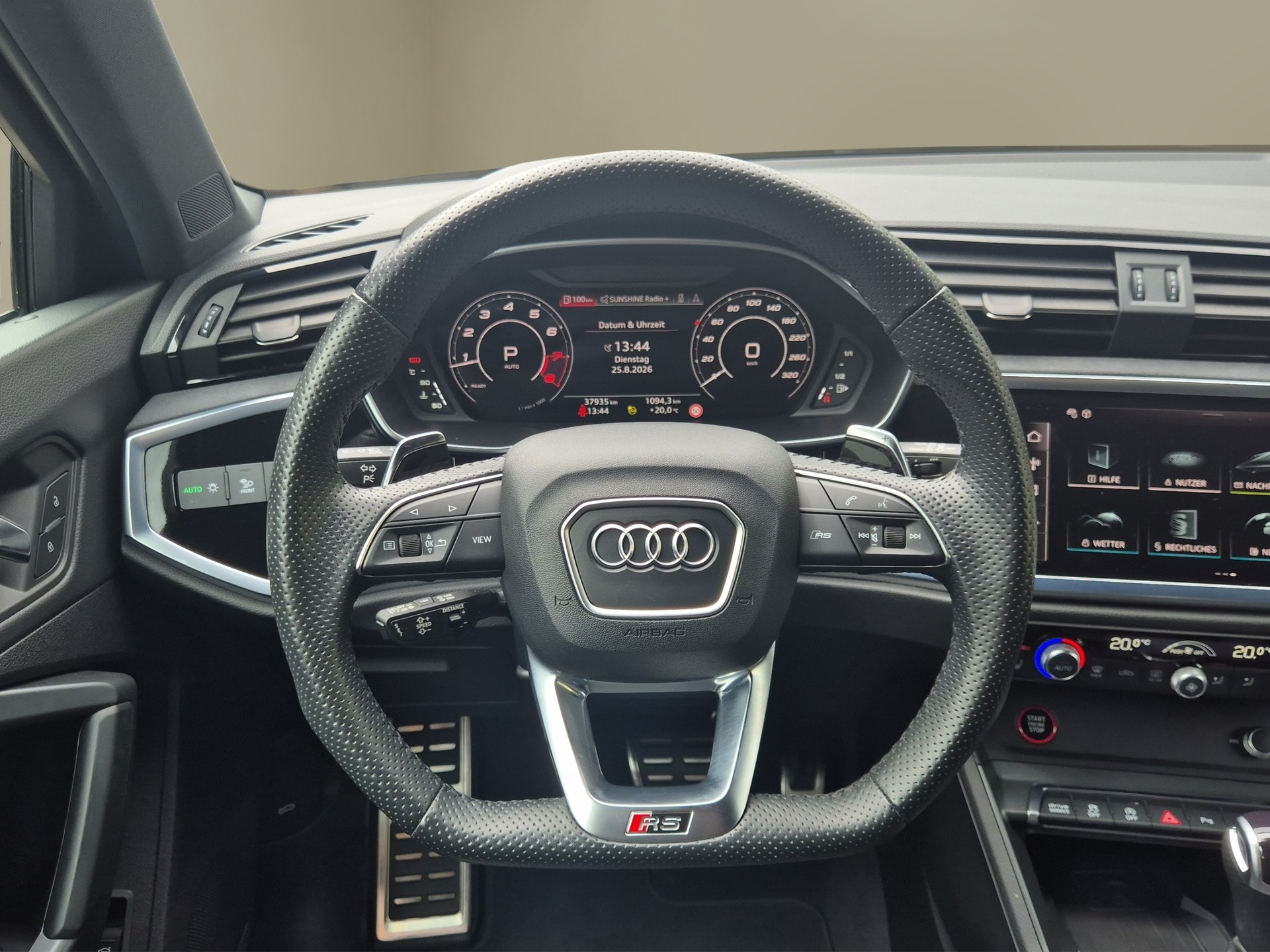 AUDI RS Q3 Sportback quattro S tronic-image-12