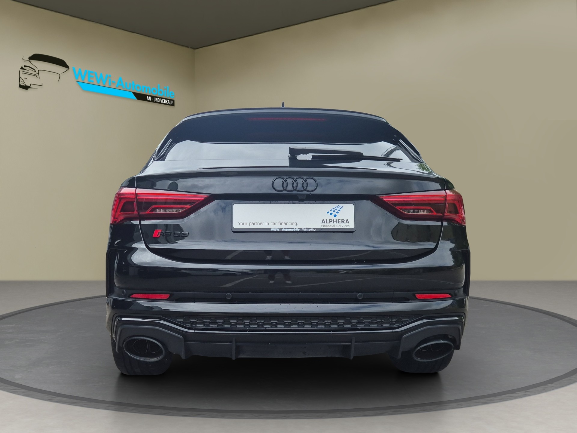 AUDI RS Q3 Sportback quattro S tronic-image-3