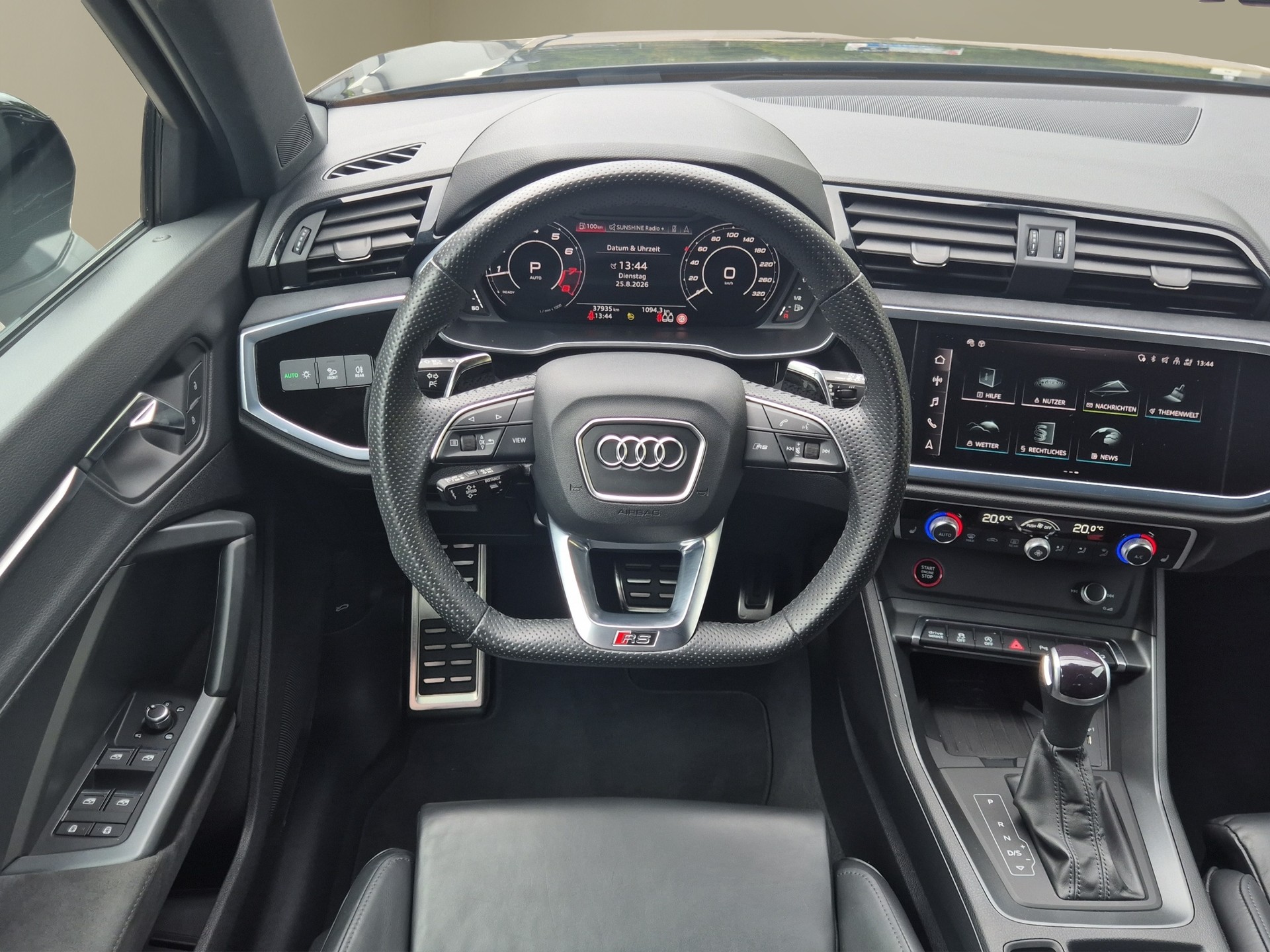 AUDI RS Q3 Sportback quattro S tronic-image-11