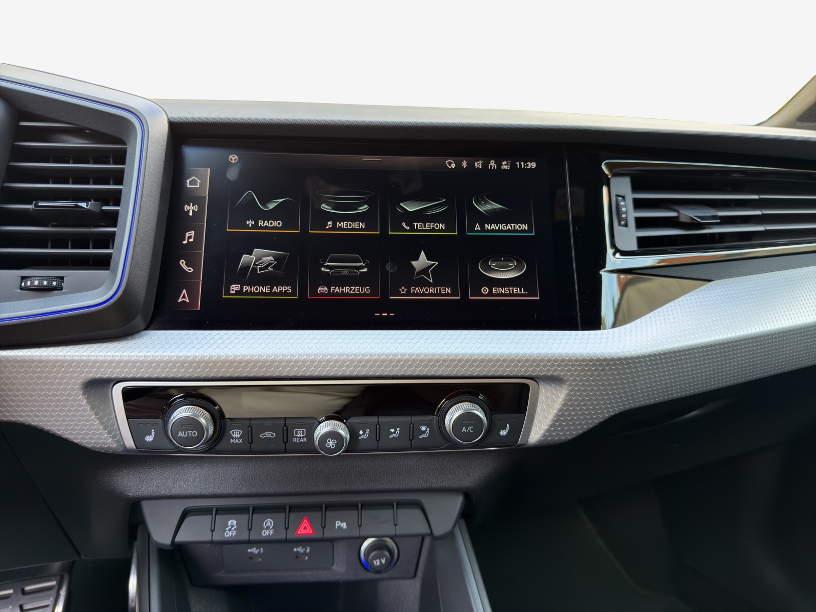 AUDI A1 Sportback 30 TFSI S Line Attraction S-tronic-image-10