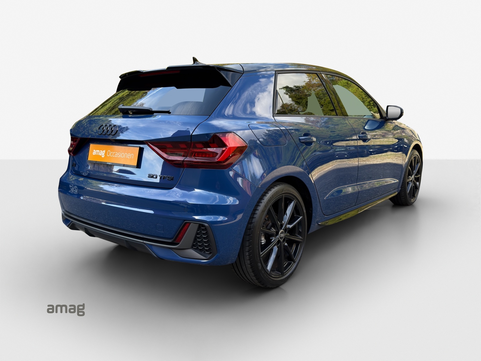 AUDI A1 Sportback 30 TFSI S Line Attraction S-tronic-image-4