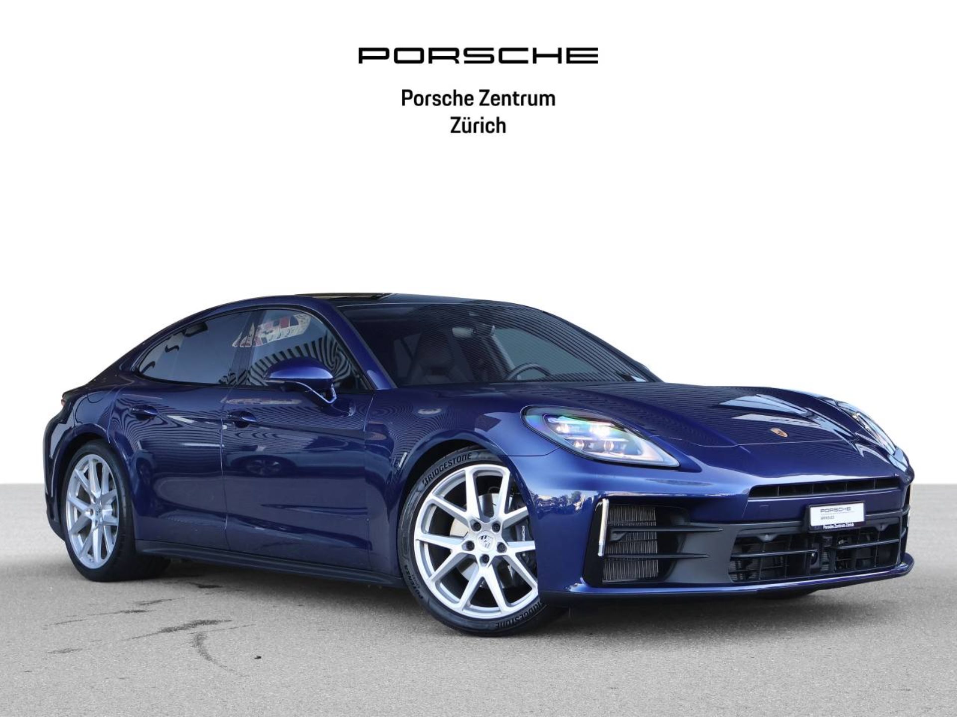 PORSCHE Panamera 4-image-7