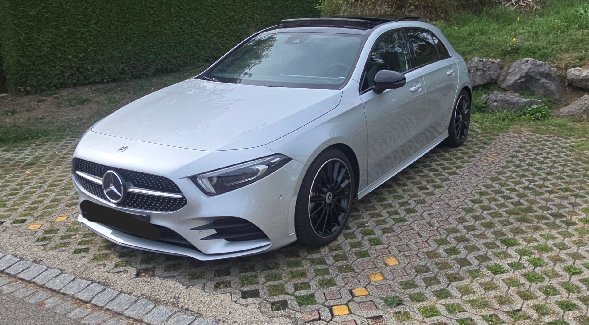 MERCEDES-BENZ A 250 AMG Line 4m-image-0