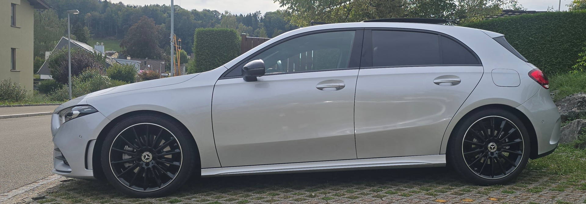 MERCEDES-BENZ A 250 AMG Line 4m-image-2