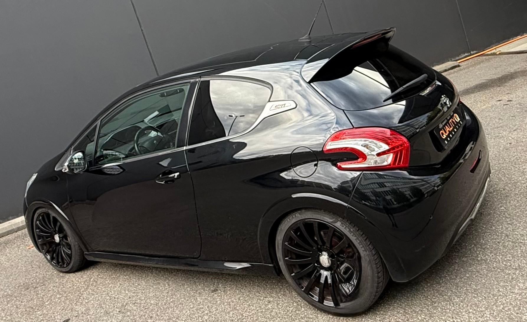 PEUGEOT 208 1.6 Turbo GTi-image-2