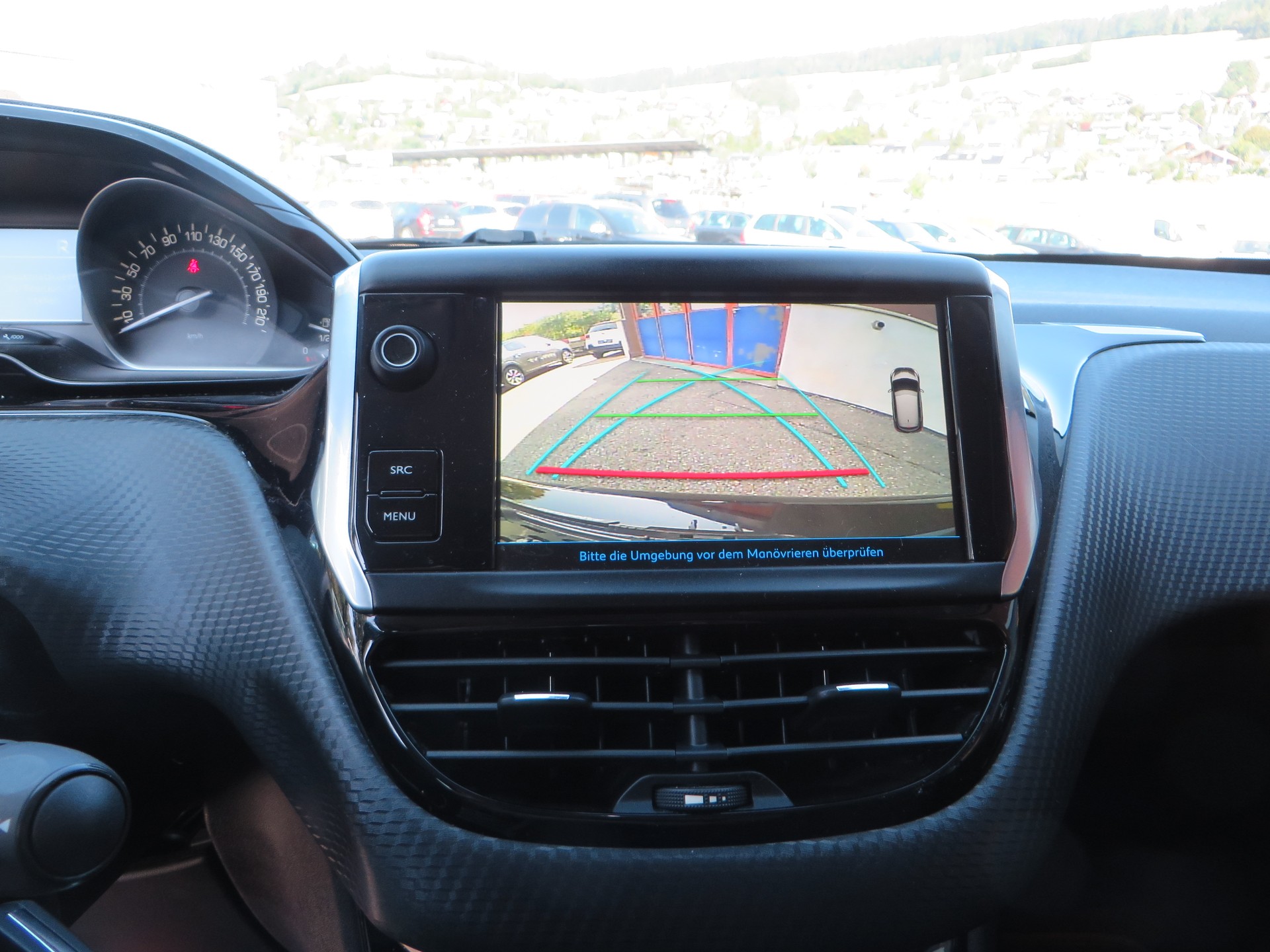 PEUGEOT 208 1.2 PureTech Tech Edition EAT6-image-10