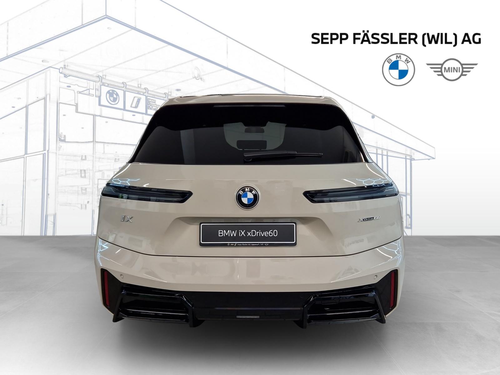 BMW iX xDrive60 M Sport Pro-image-3