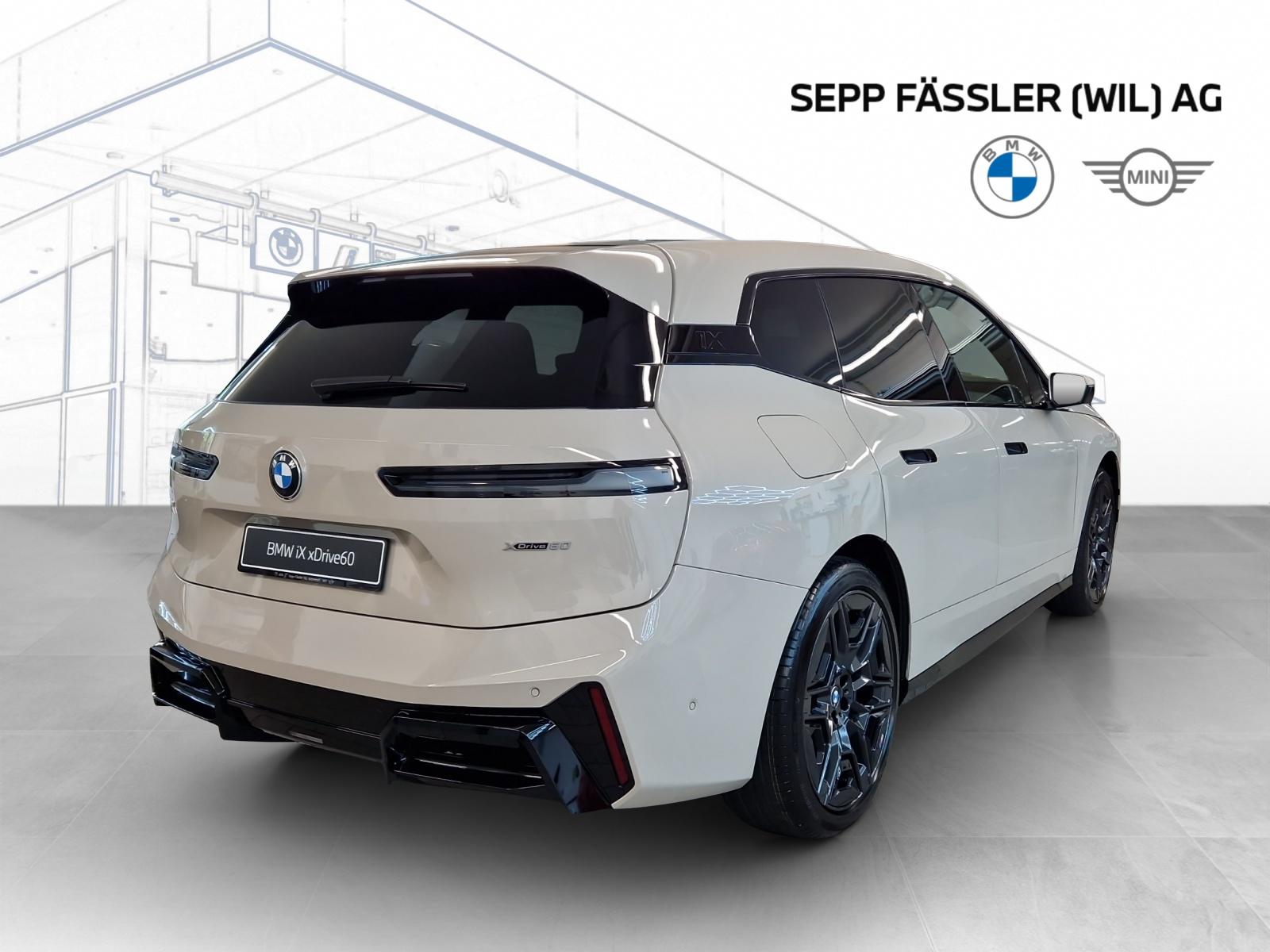 BMW iX xDrive60 M Sport Pro-image-4