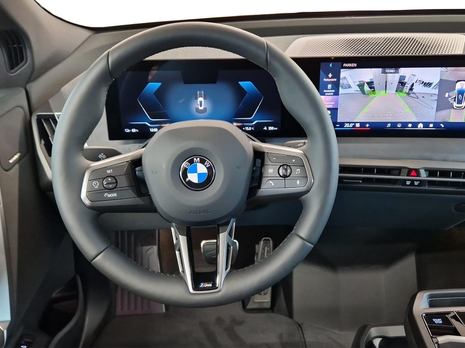 BMW iX xDrive60 M Sport Pro-image-12