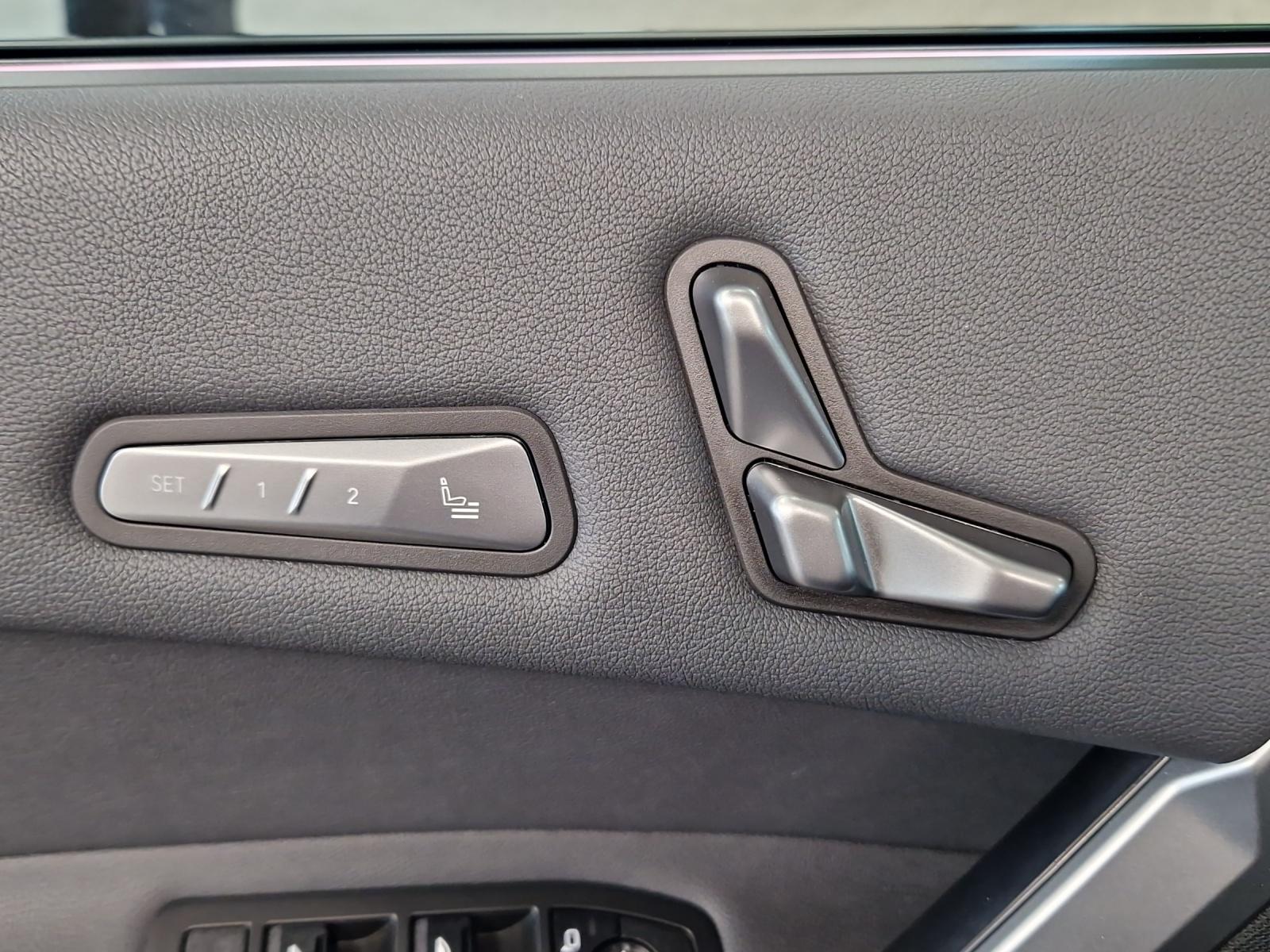 BMW iX xDrive60 M Sport Pro-image-15