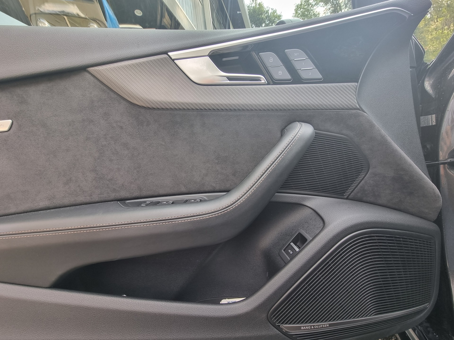 AUDI RS4 Avant quattro tiptronic-image-10