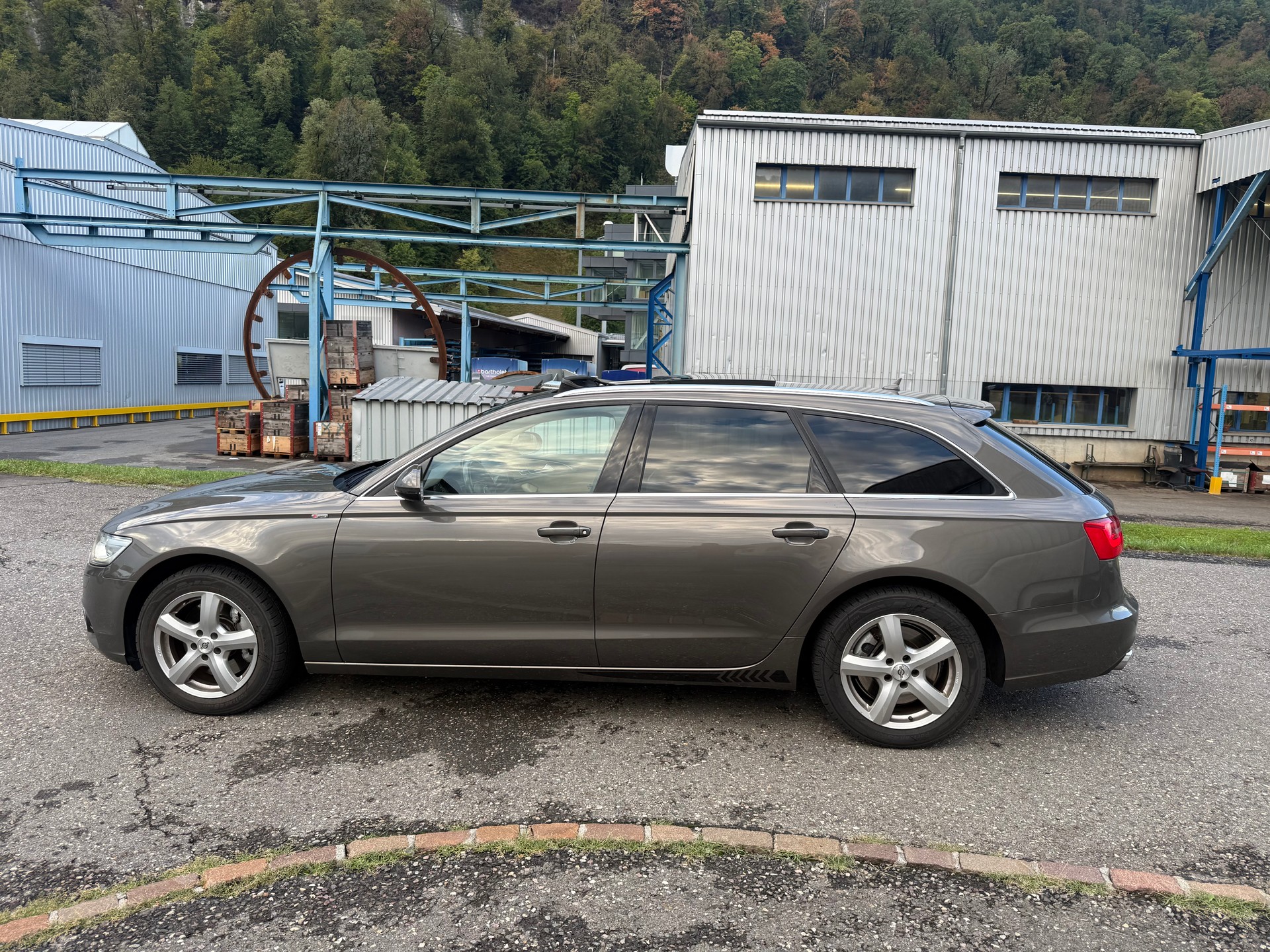 AUDI A6 Avant 3.0 TDI V6 quattro S-tronic-image-22