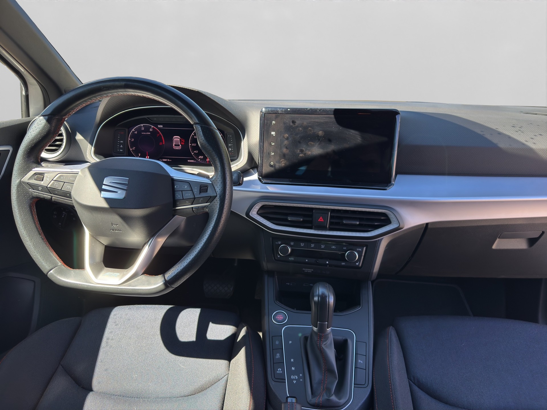 SEAT Ibiza 1.0 EcoTSI Hola FR DSG-image-12