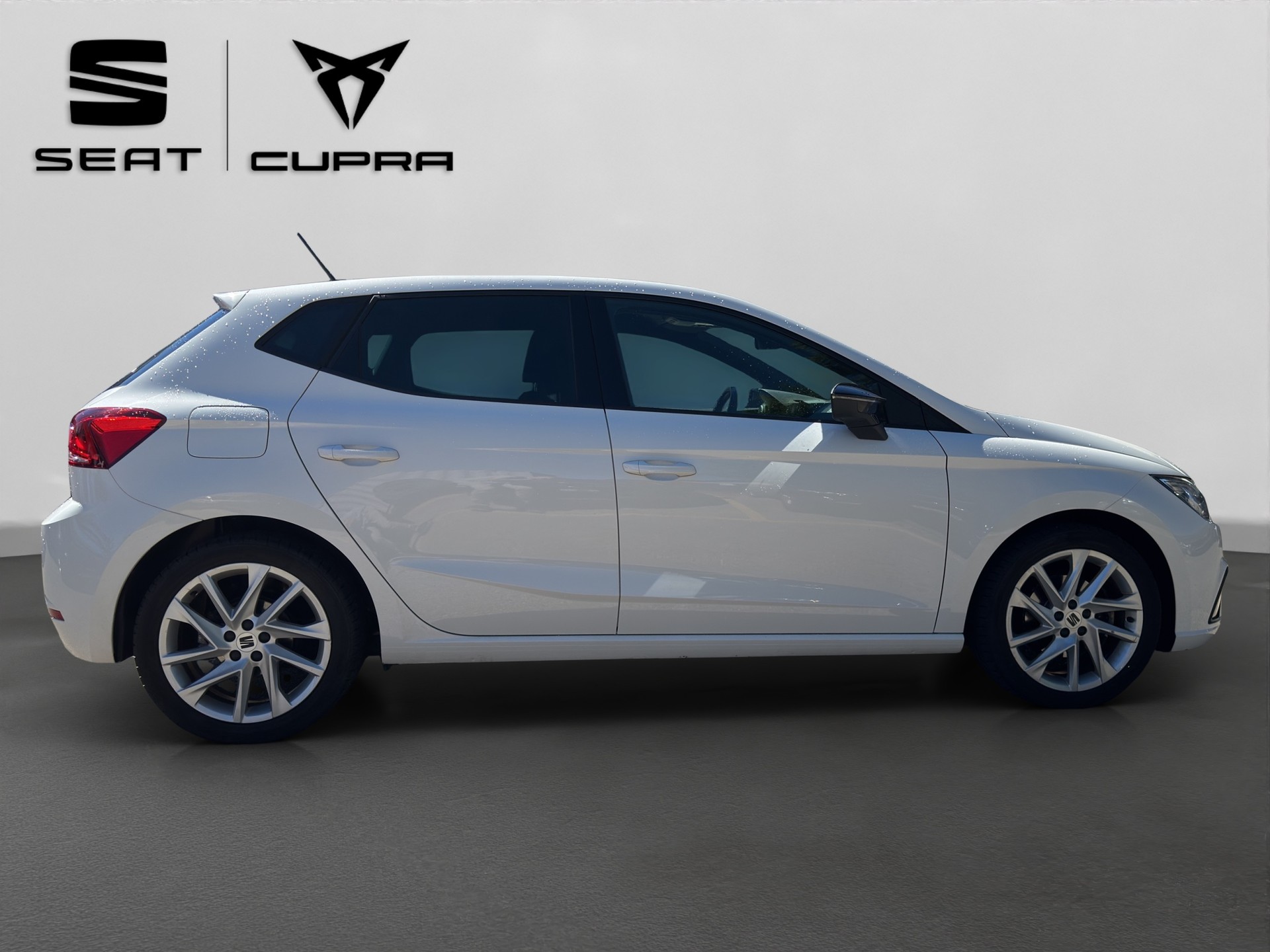 SEAT Ibiza 1.0 EcoTSI Hola FR DSG-image-5