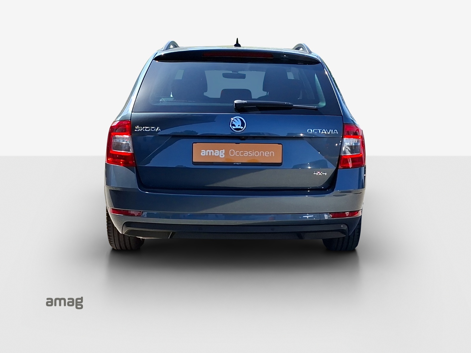 SKODA Octavia Combi 2.0 TSI Soleil 4x4 DSG-image-3