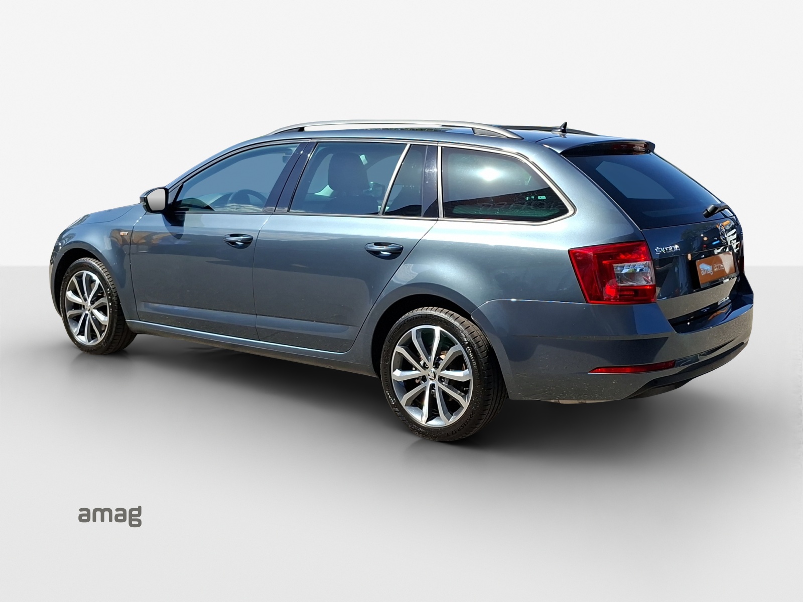 SKODA Octavia Combi 2.0 TSI Soleil 4x4 DSG-image-2