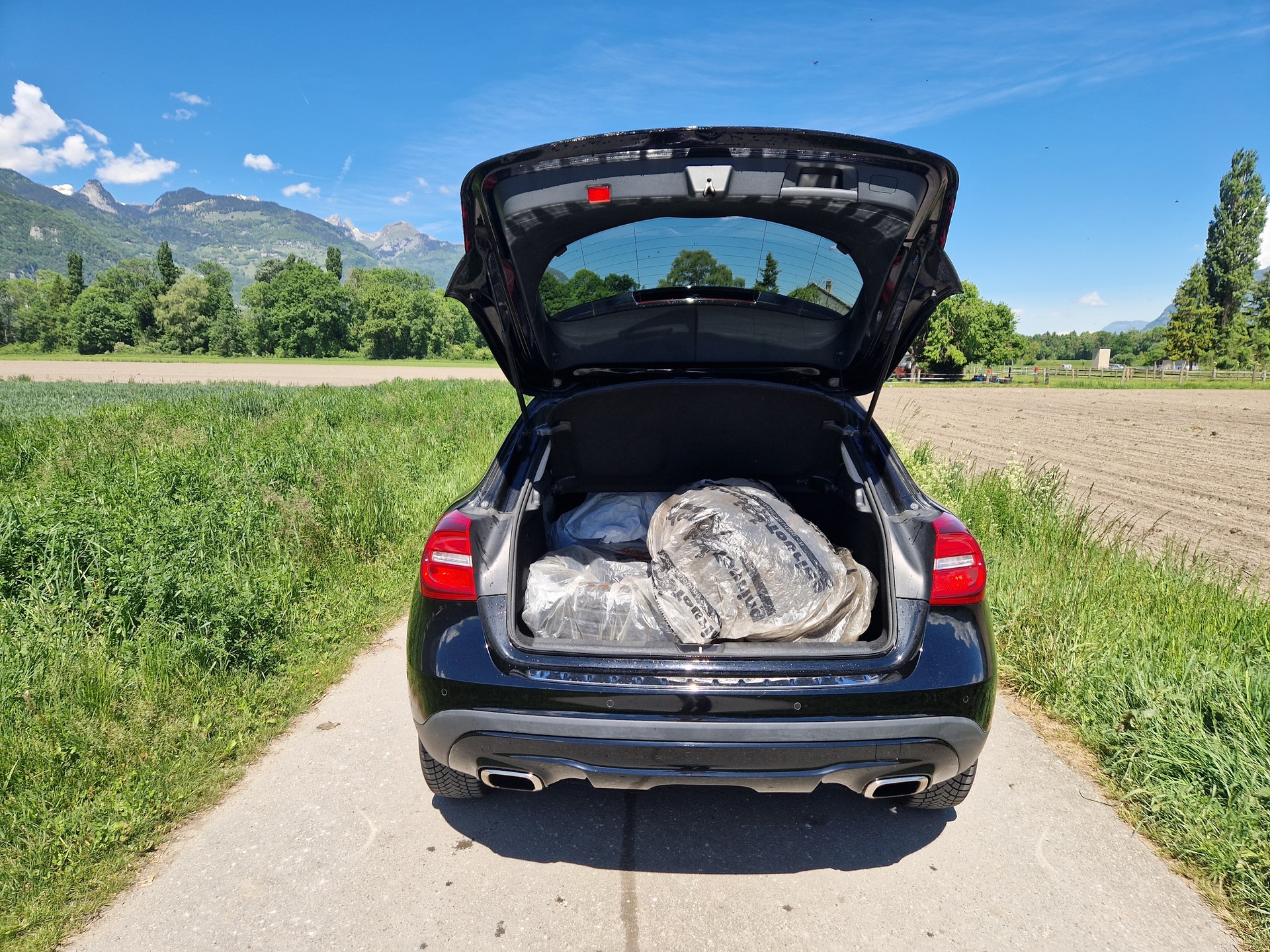 MERCEDES-BENZ GLA 250 Style 4Matic 7G-DCT-image-6