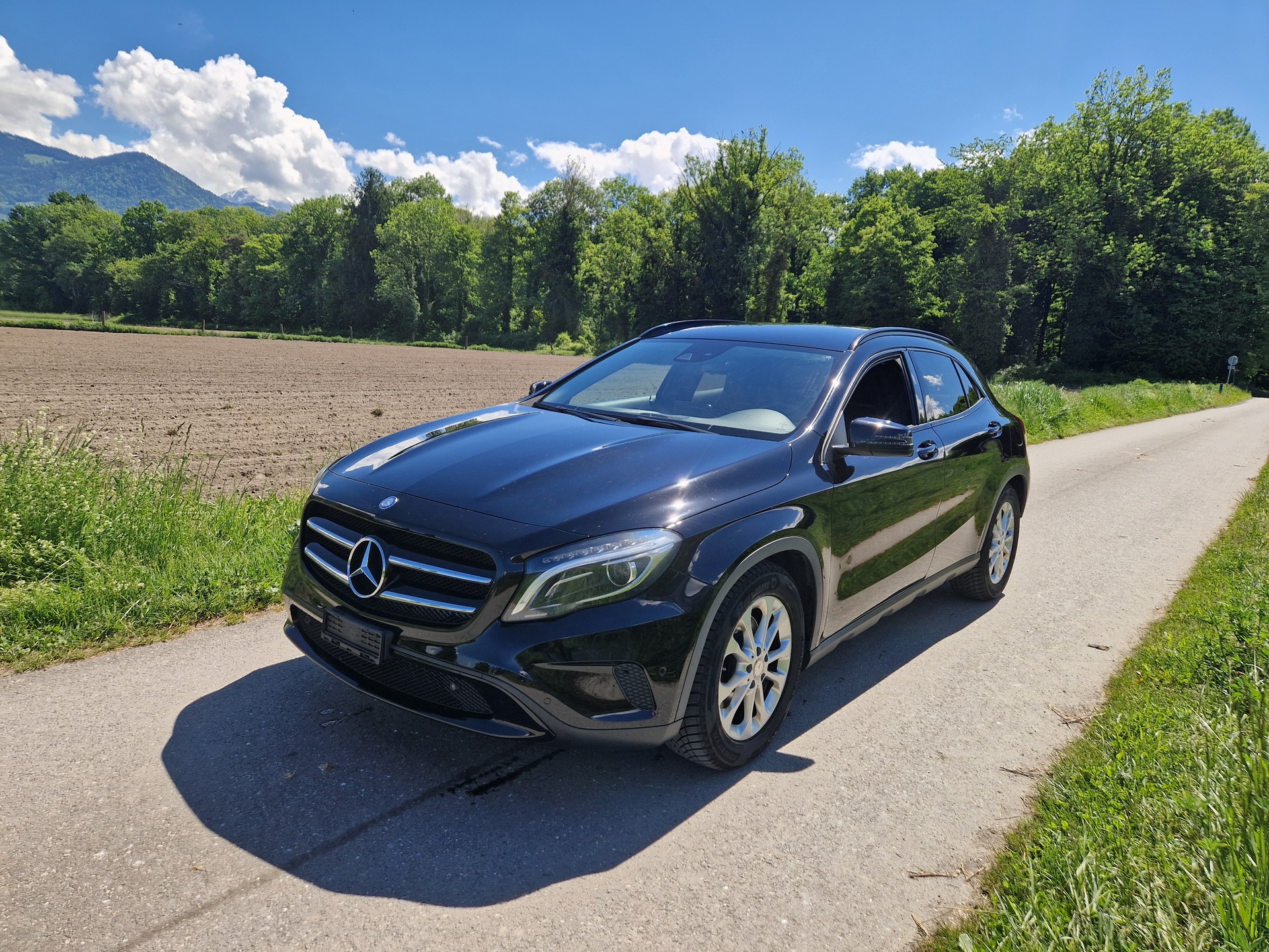 MERCEDES-BENZ GLA 250 Style 4Matic 7G-DCT-image-0