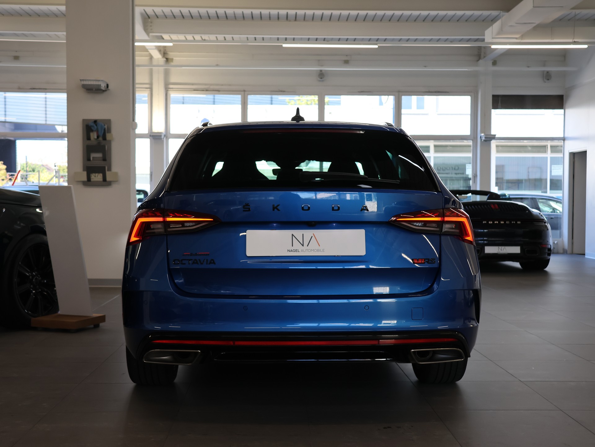 SKODA Octavia Combi 2.0 TSI DSG RS-image-6