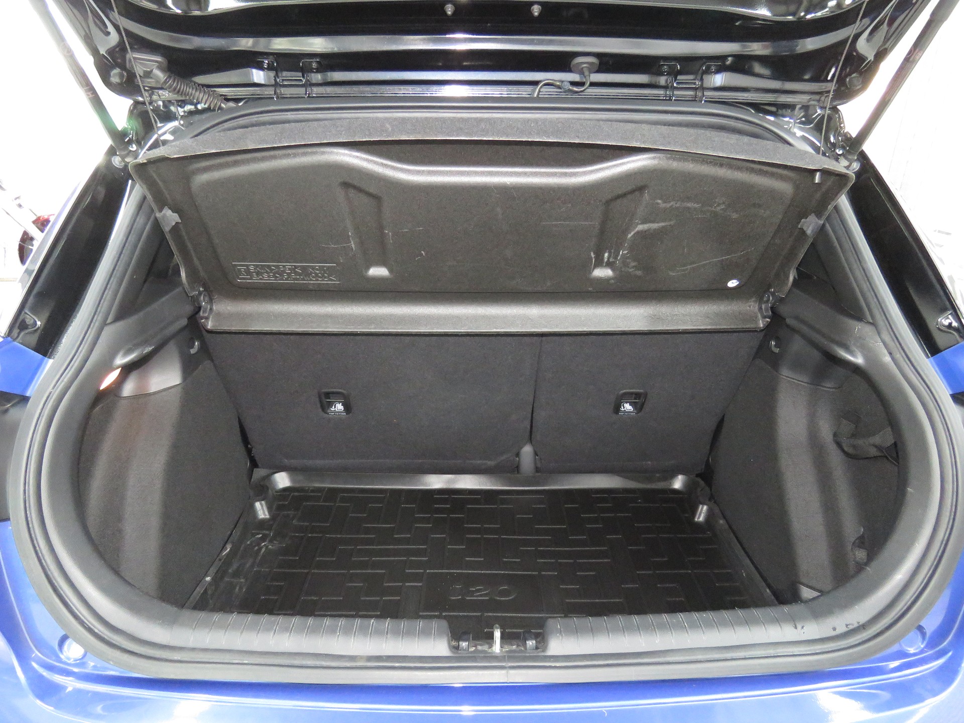 HYUNDAI i20 1.0 T-GDi Amplia DCT Automat-image-9