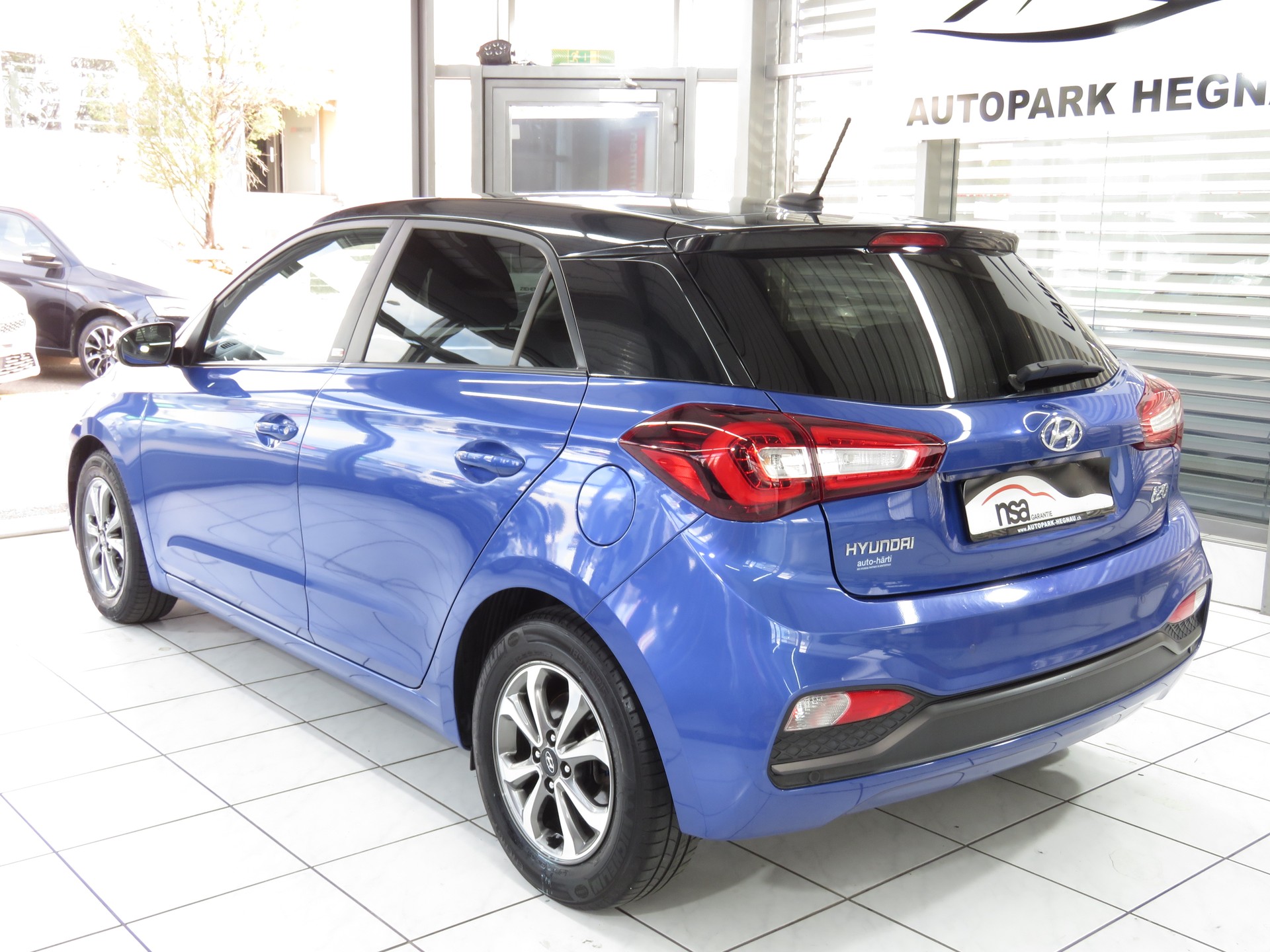 HYUNDAI i20 1.0 T-GDi Amplia DCT Automat-image-5