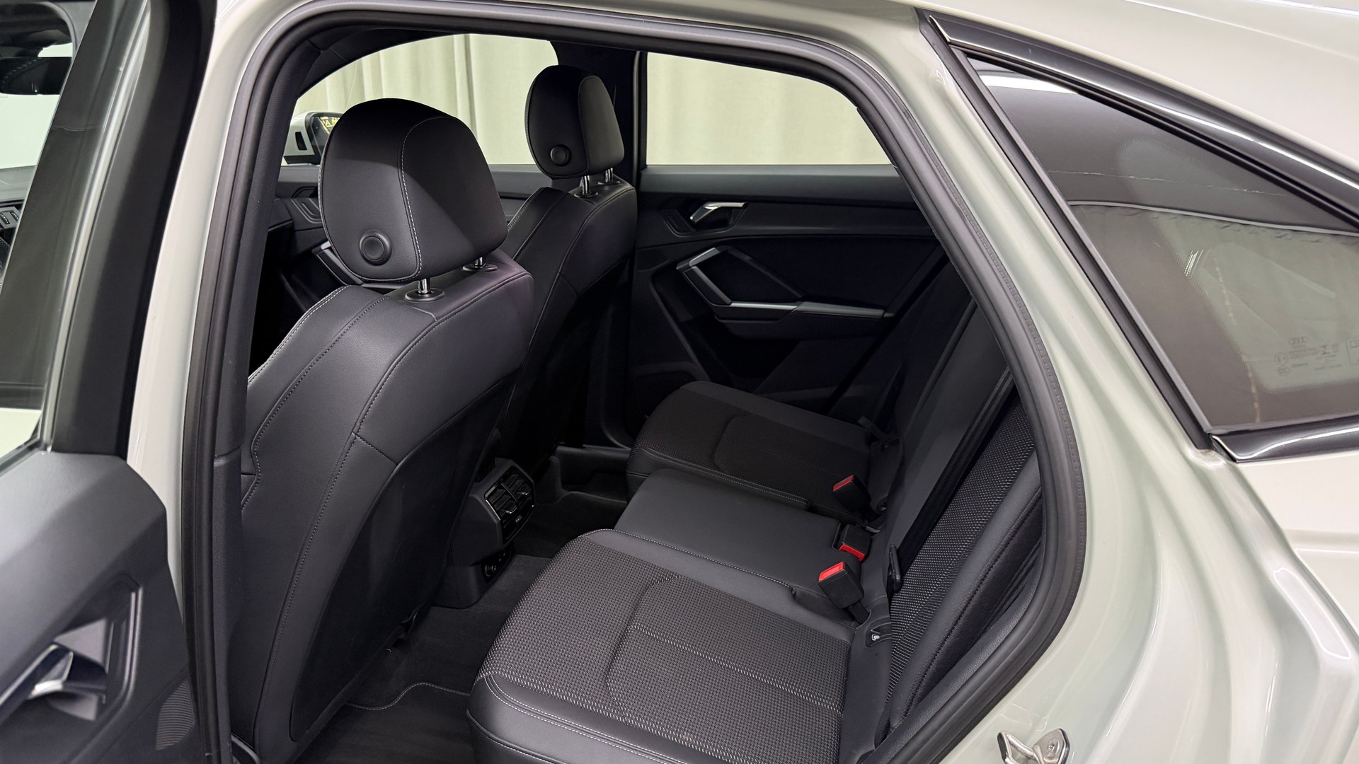 AUDI Q3 Sportback 35 TFSI S line Attraction S-tronic-image-7