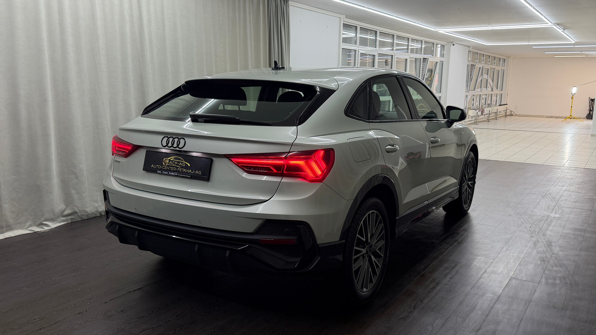 AUDI Q3 Sportback 35 TFSI S line Attraction S-tronic-image-3