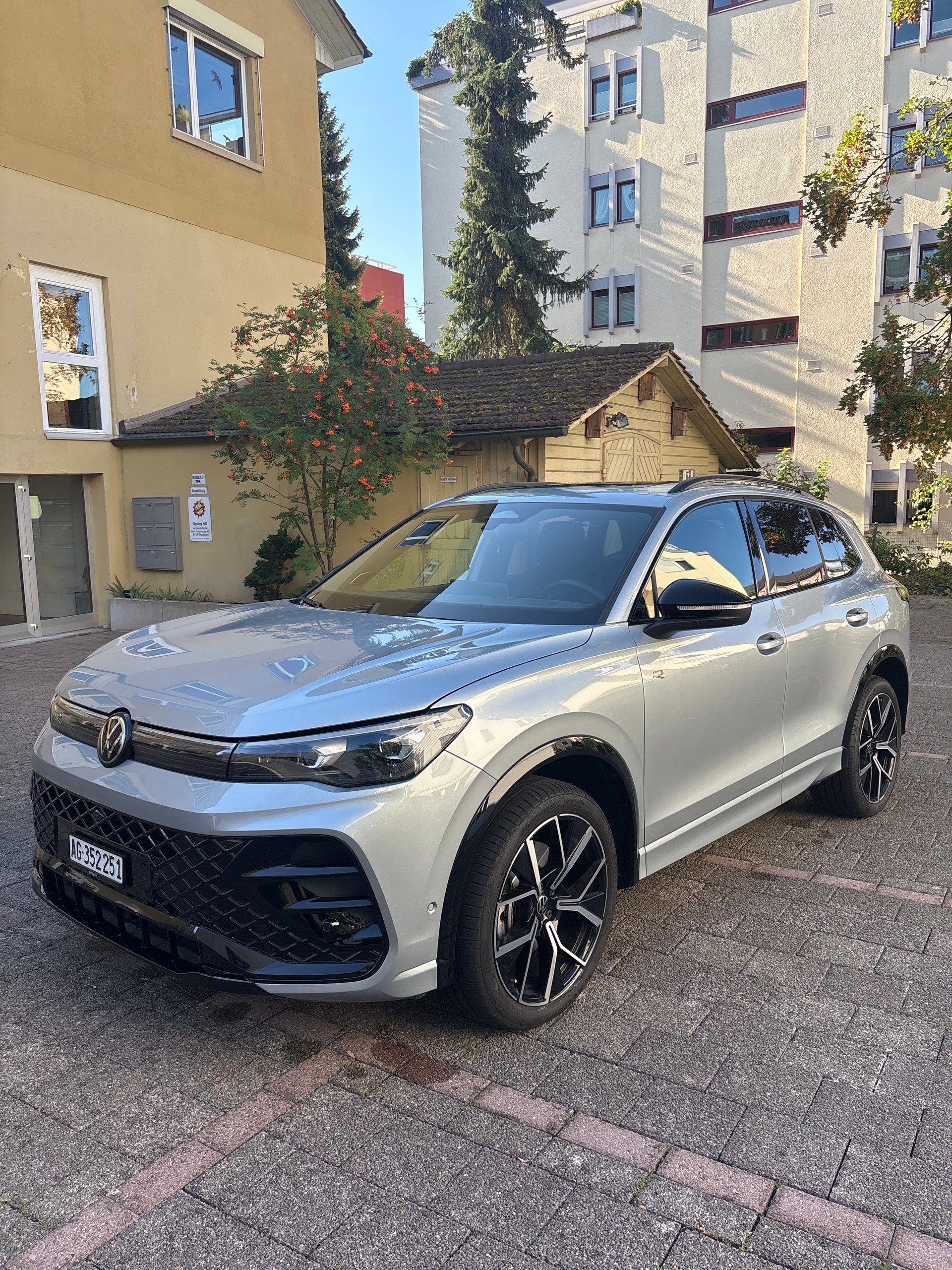 VW 2.0 TDI SCR R-Line DSG 4motion-image-0
