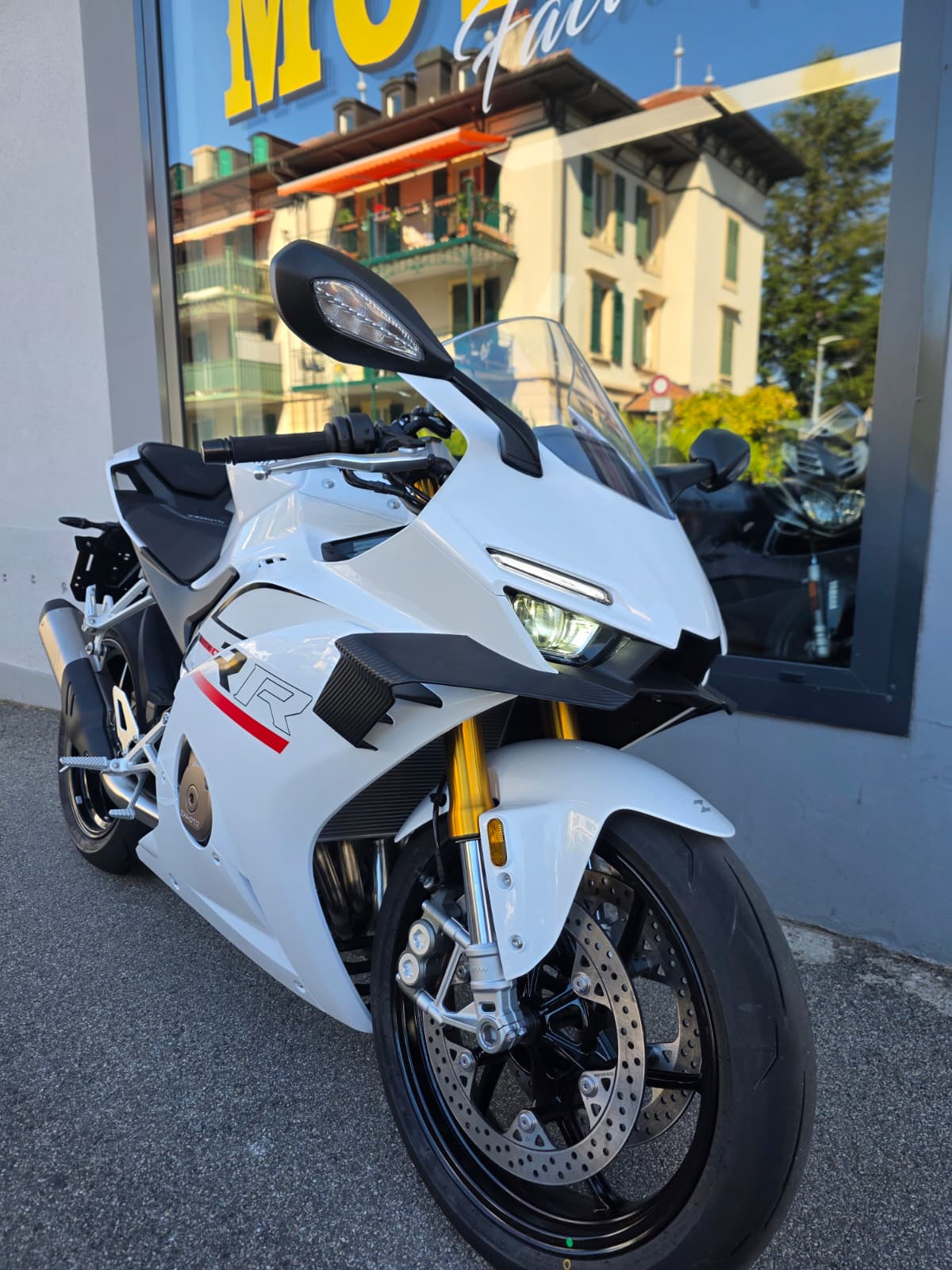 ZXMOTO 500RR-showroom-element-3