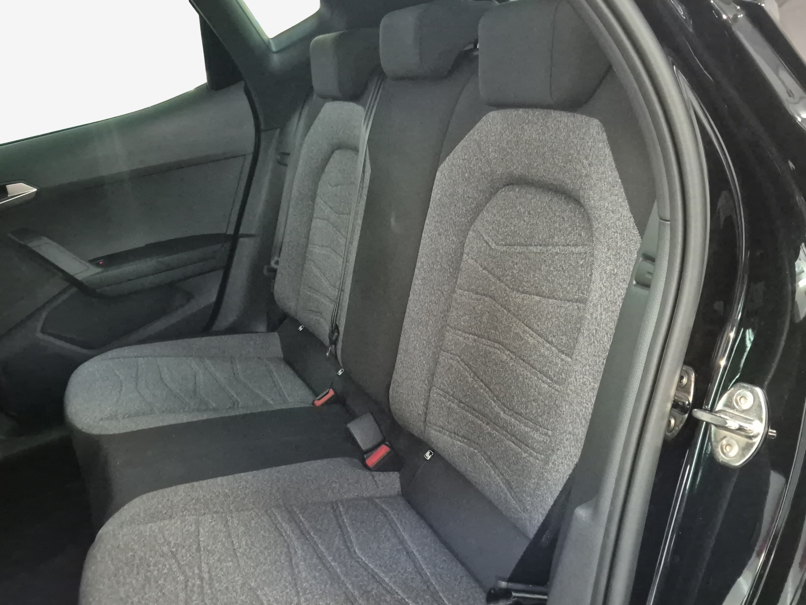 SEAT Arona 1.0 TSI Eco Hola Xperience DSG-image-11