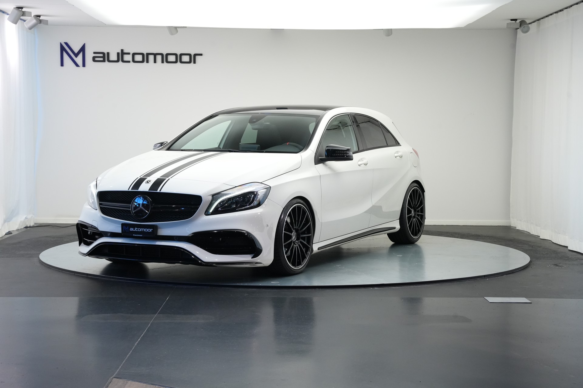 MERCEDES-BENZ A 250 AMG Line 7G-DCT *A45 Optik* *CH-Fahrzeug*-image-0