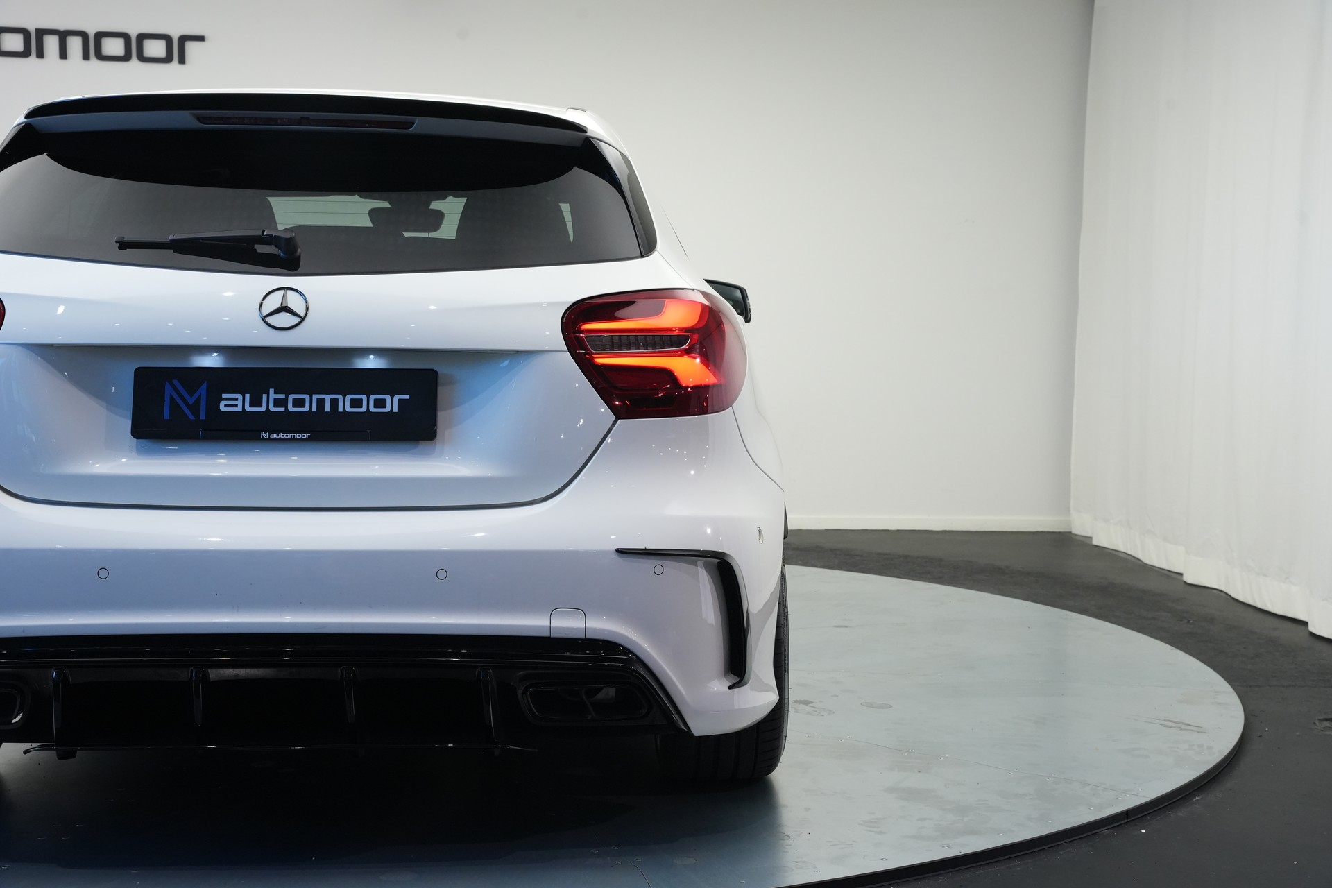 MERCEDES-BENZ A 250 AMG Line 7G-DCT *A45 Optik* *CH-Fahrzeug*-image-32