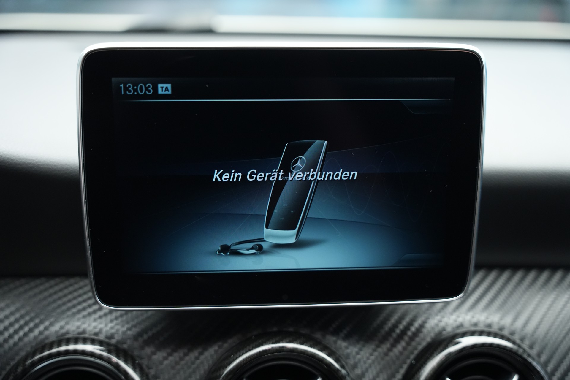 MERCEDES-BENZ A 250 AMG Line 7G-DCT *A45 Optik* *CH-Fahrzeug*-image-24