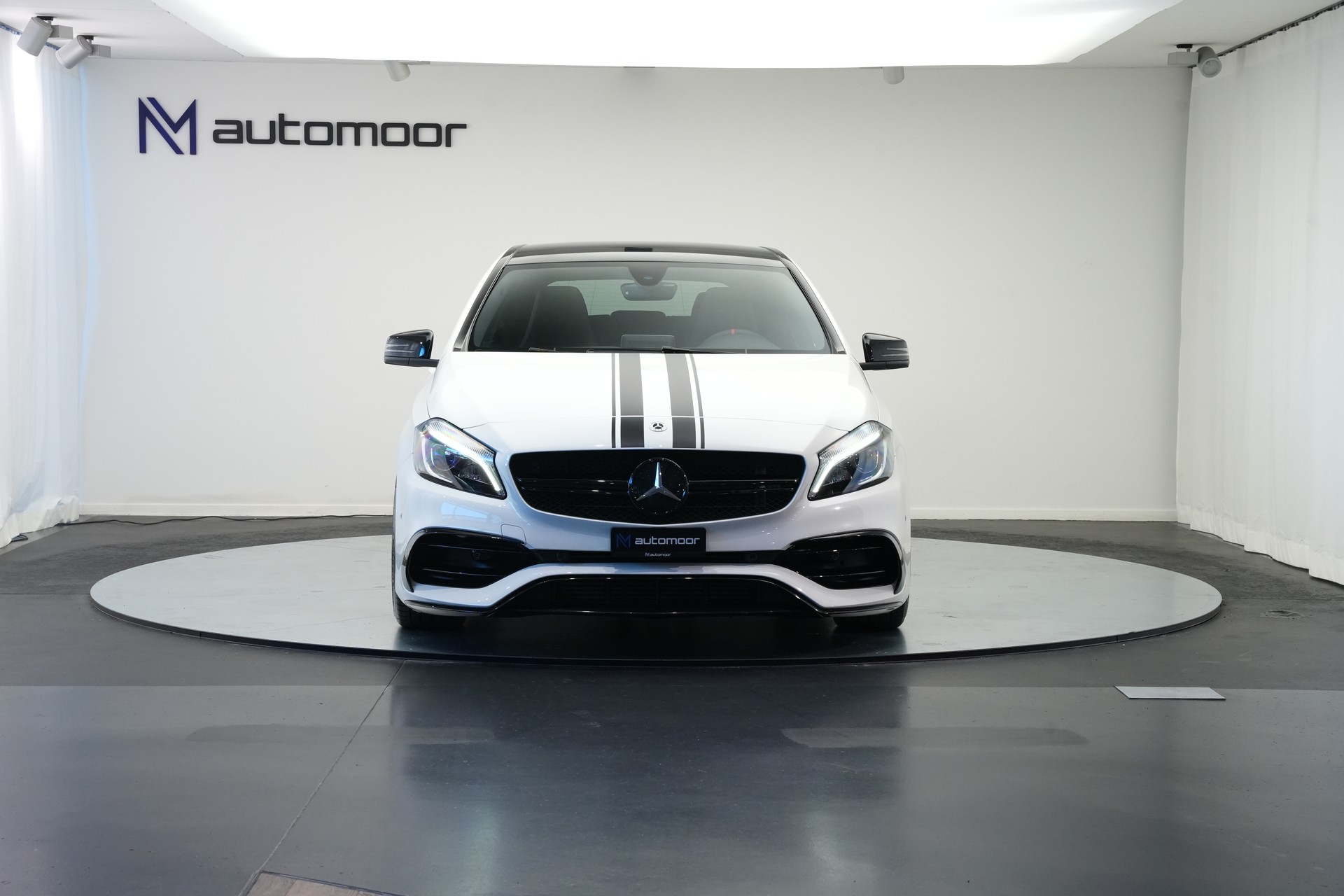 MERCEDES-BENZ A 250 AMG Line 7G-DCT *A45 Optik* *CH-Fahrzeug*-image-1