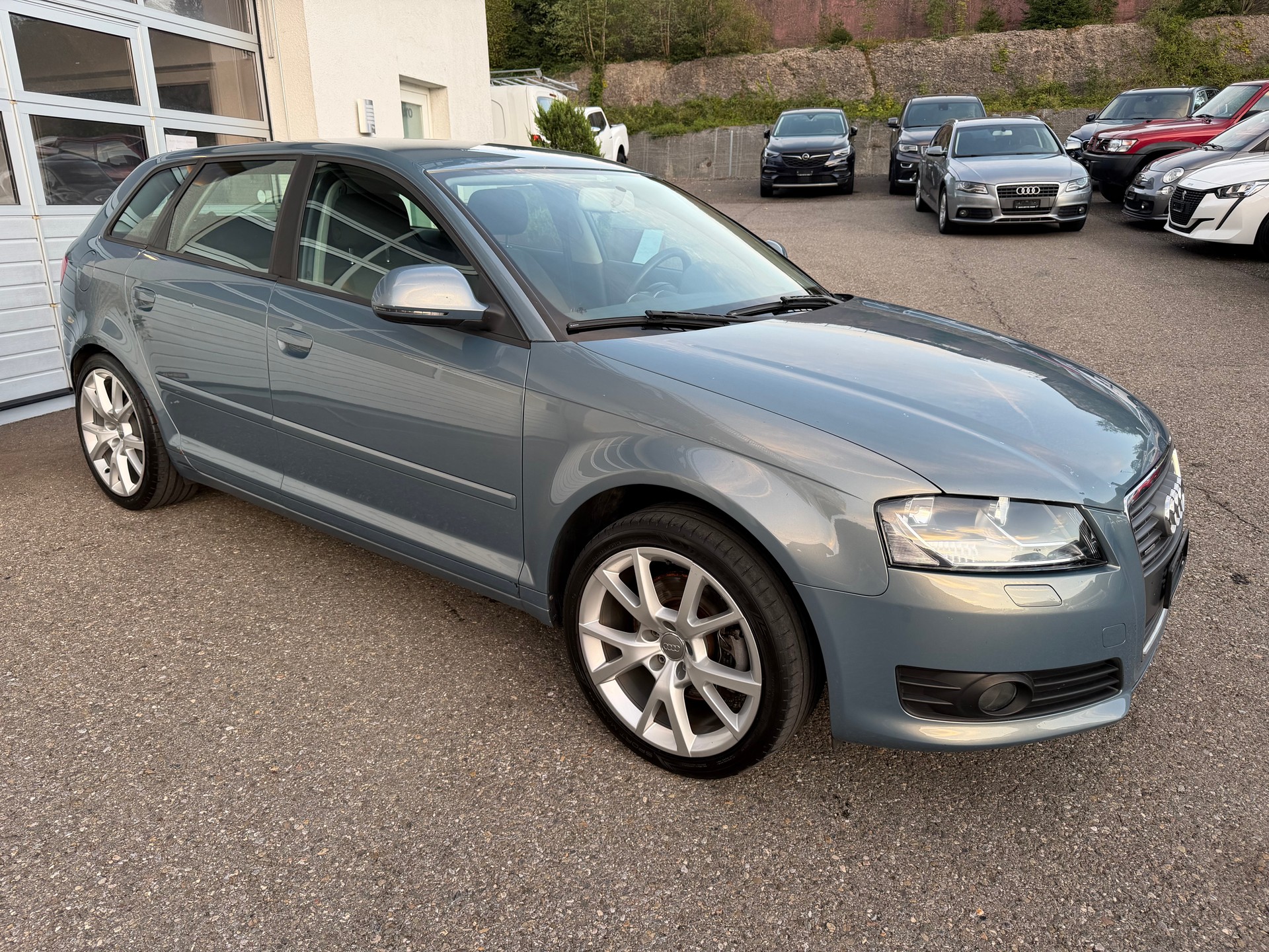 AUDI A3 Sportback 2.0 TDI Attraction quattro-image-3