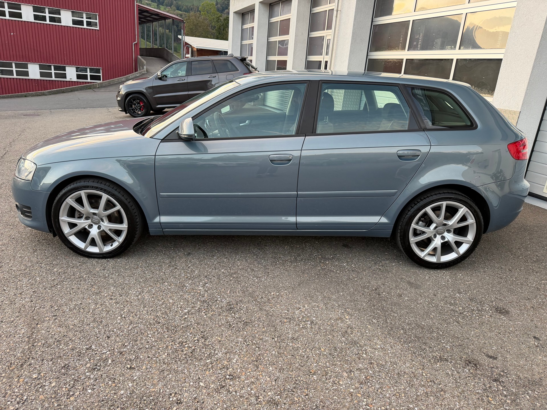 AUDI A3 Sportback 2.0 TDI Attraction quattro-image-1
