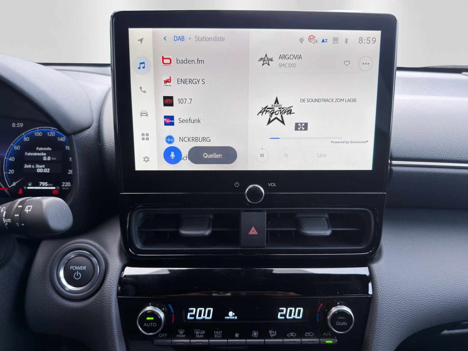 TOYOTA Yaris Cross 1.5 Premium AWDi e-CVT-image-14