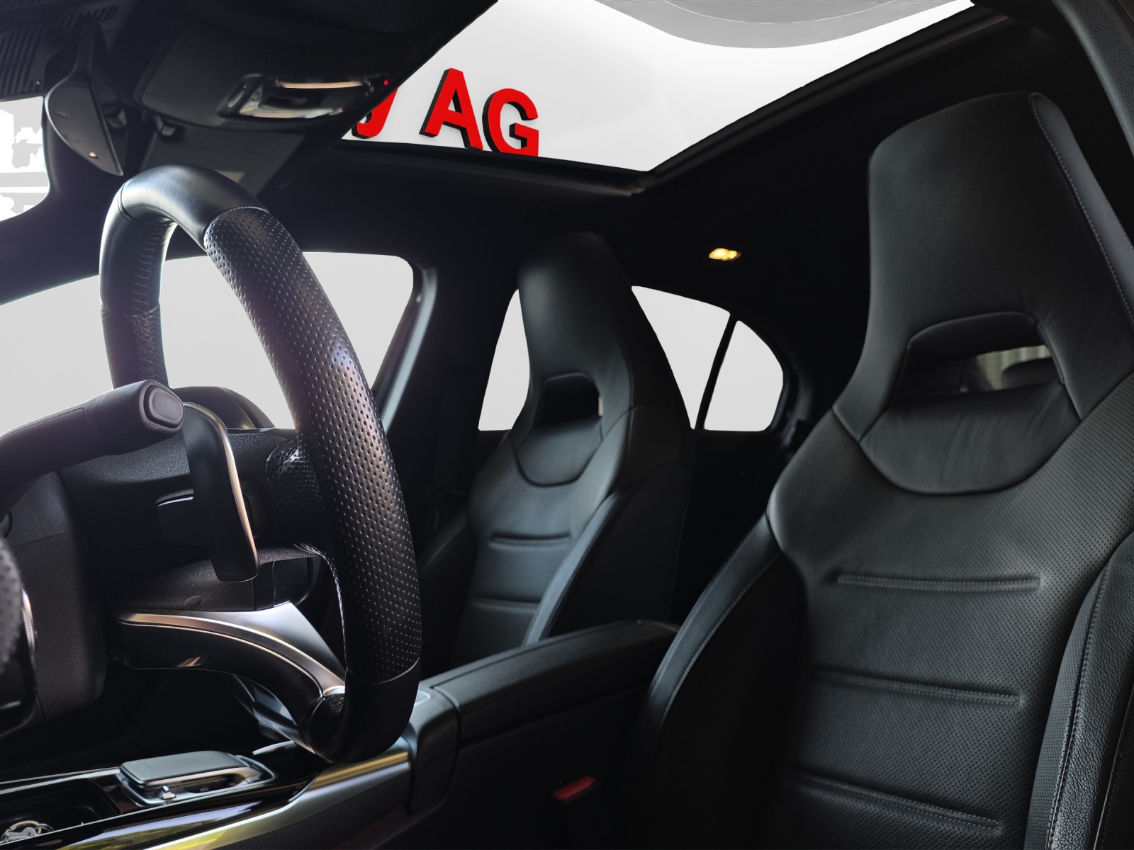 MERCEDES-BENZ A 35 AMG 4matic-image-15
